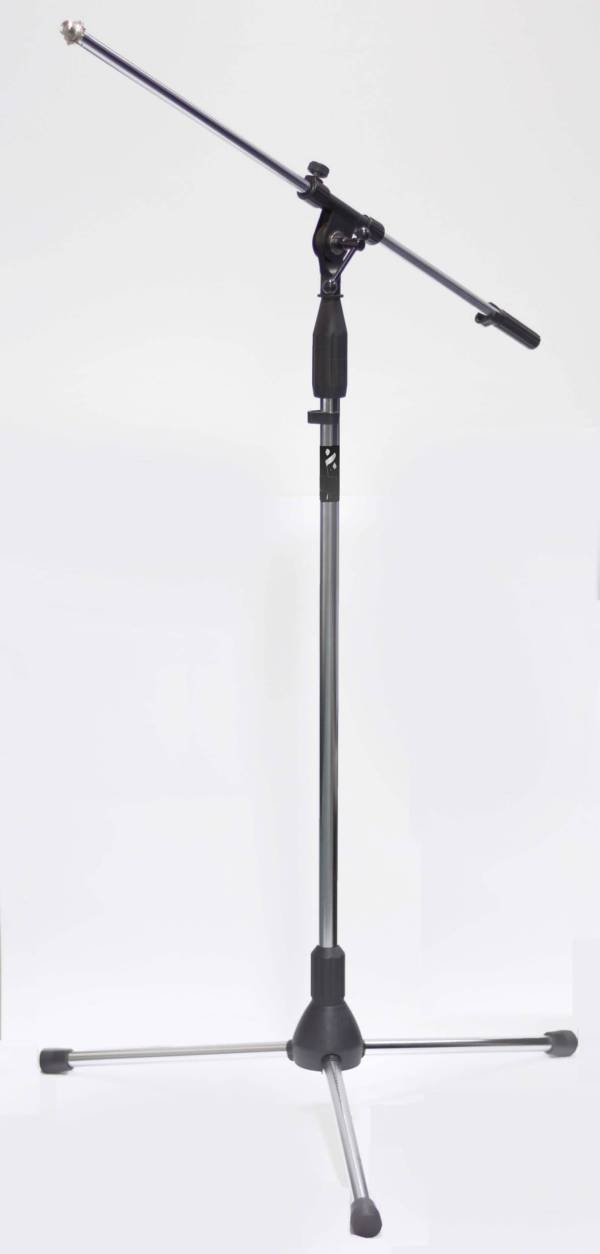 MICROPHONE BOOM STAND. HEAVY DUTY TRIPOD. CHROME MA409